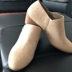 Dr. Scholls size 11 tan ankle boots